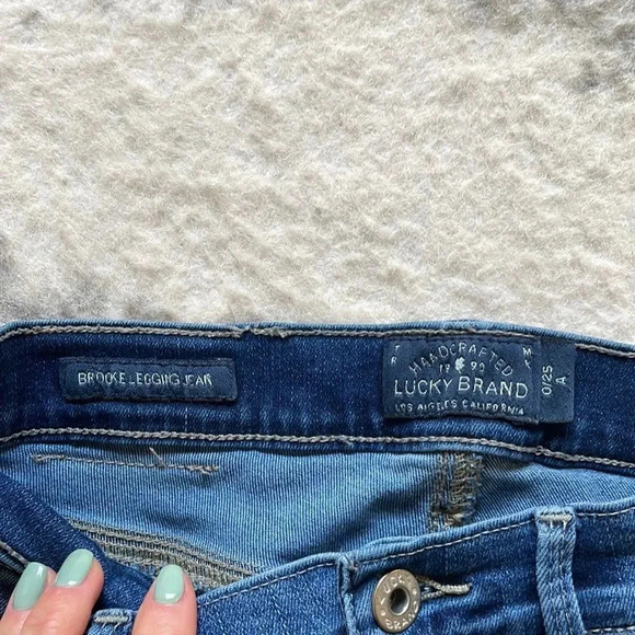 Lucky Brand Ripped  Jeans - Picture 6 of 13